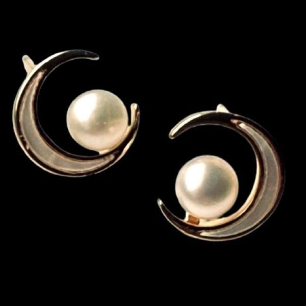 Freshwater Pearl Crescent Moon Stud Earrings Gold Tone